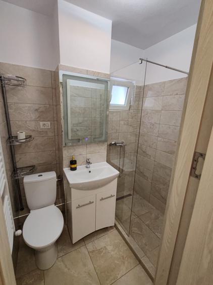 Inchiriez Apartament modern, 2 camere, zona Vlaicu-Lebada - 1