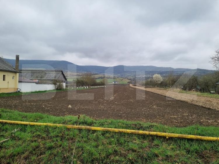 Teren Construcții intravilan de 800 mp, în Sud