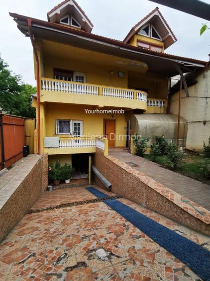 Casă cu 6 camere în Rovine Casă cu 6 camere în Rovine