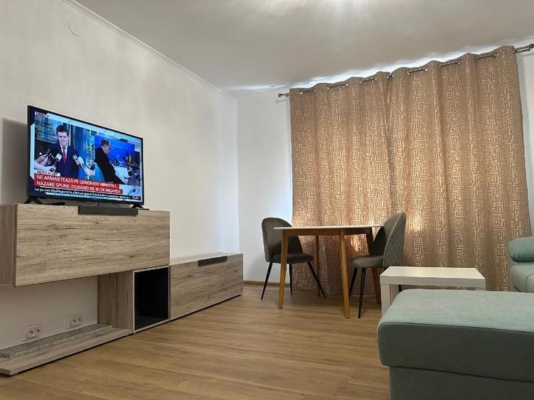 Apartament cu 2 camere, mobilat în Unirii