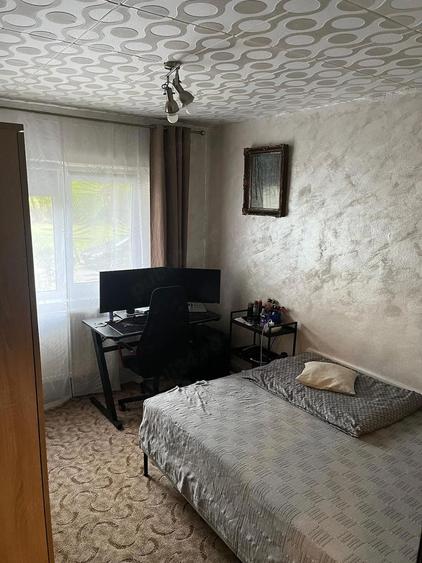 Vand apartament cu 3 camere, situat la parter in zona Lipovei - 8