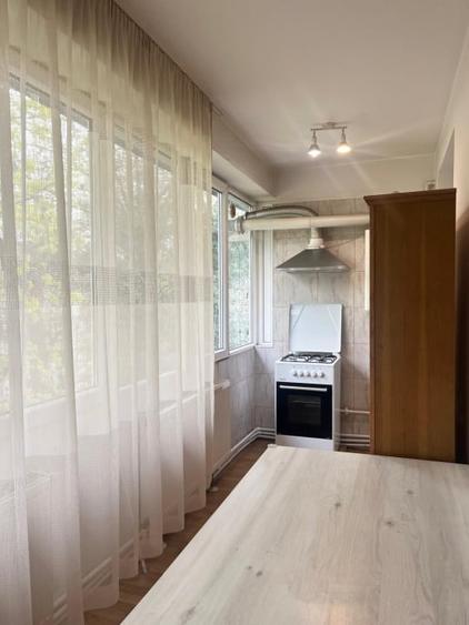 Vanzare apartament 2 camere Pajura metrou Jiului - 3