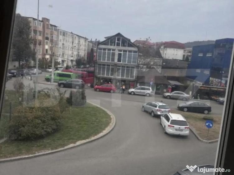 Spa?iu comercial, 6 incaperi, 237 mp, zona Big - 1