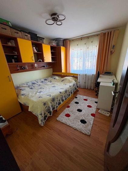 Apartament cu 3 camere decomandat în Autogară