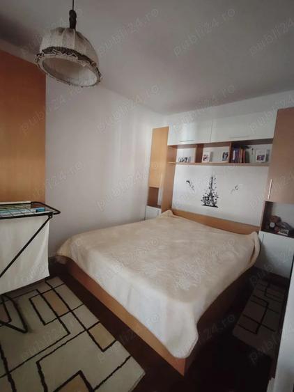 Vand apartament 2 camere et 1 din 4 - 2