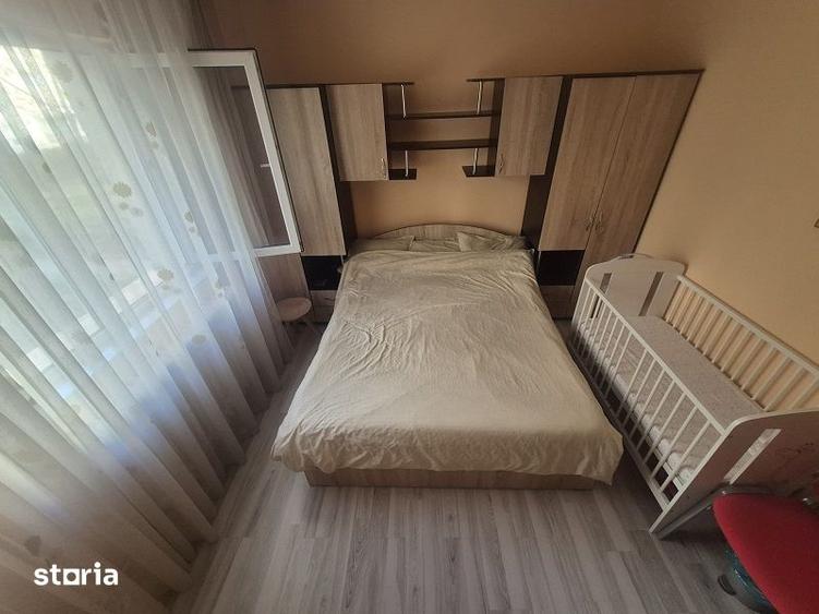 Apartament cu 2 camere semidecomandat în Podu Roș