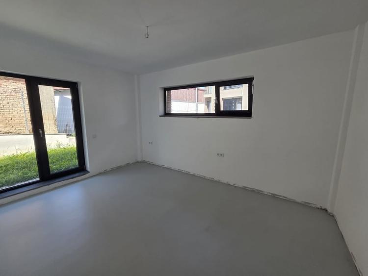 Spatiu de inchiriat. 80 mp utili, 150 teren, parcare, Hasdeu - 8