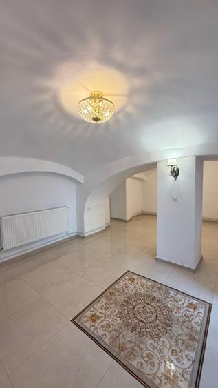 LUCACIU zona Catedralei spatiu de 70 mp finisat, grup sanitar! - 5