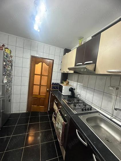 Vand apartament mobilat ?i utilat - 1