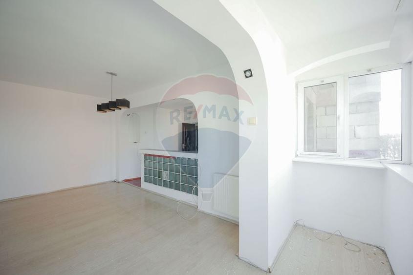 Apartament cu 3 camere de vânzare în zona Rogerius - 14