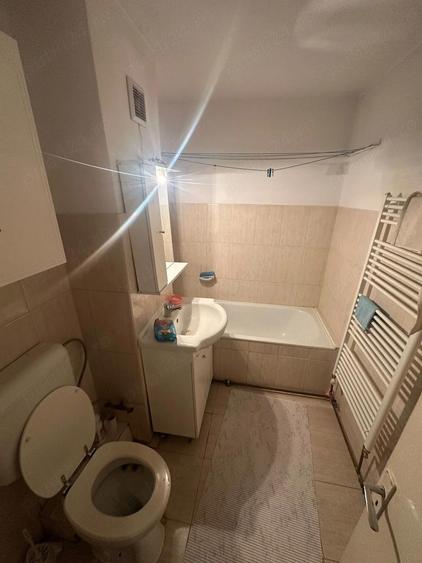 Apartament de vanzare-3 camere-parter - 1