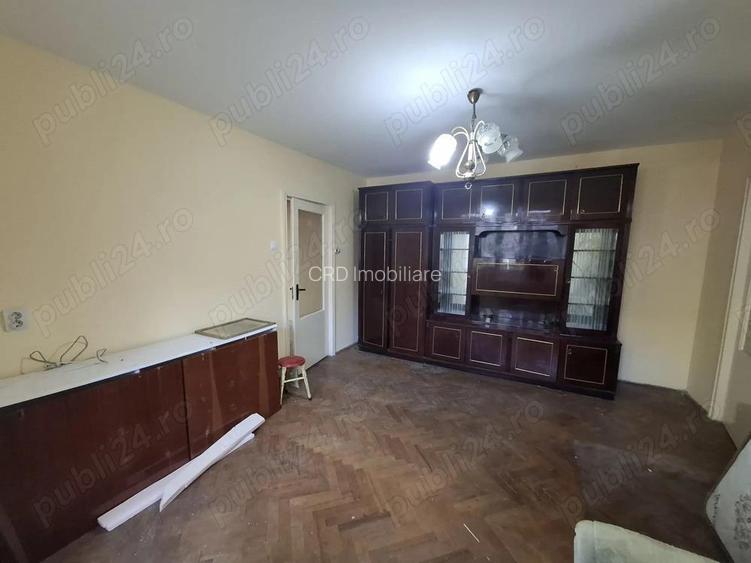 Str. George Cosbuc (zona scolii N. Iorga) apartament 2 camere, bloc de caramida