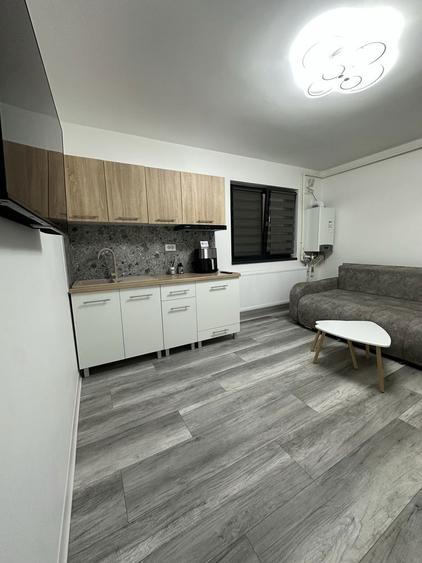 Inchiriez garsoniera et:1 - 7