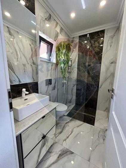 Casă / Vilă cu 6 camere de vânzare - 14