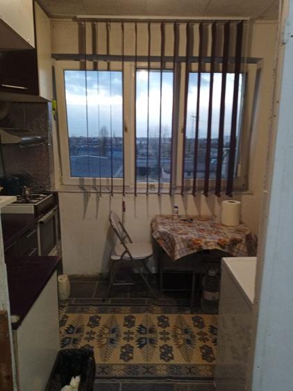 Ofer spre inchiriere garsoniera etaj 4/4 - 6