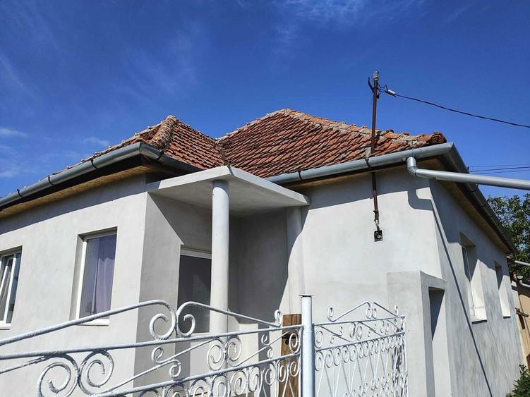 Casa cu 5 camere - 1