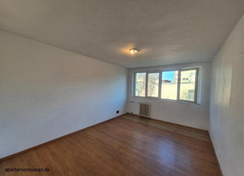 Apartament 2 camere, et 2 , Dec, Podgoria - 1