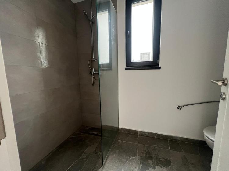 Vila individuala - 5 camere - 3 bai -teren 400 mp - 5