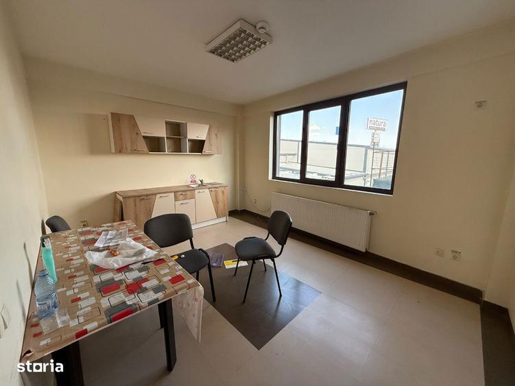 Spatiu birouri de inchiriat cu sala de conferinte sau un birou mare - 10