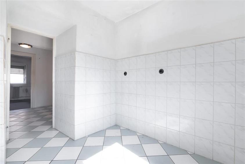 RECO Apartament 3 camere in Oradea Decebal Etaj3 - 11