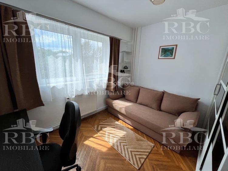 Apartament 3 camere etaj intermediar lângă UMF