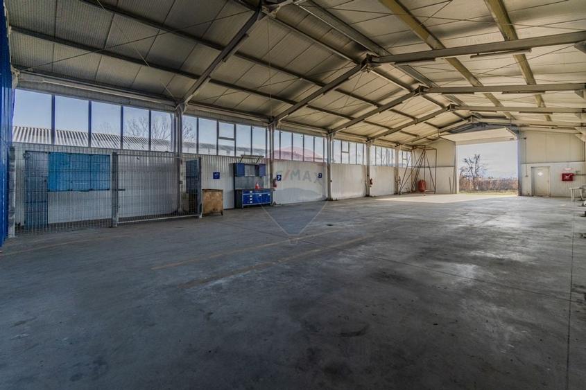 De închiriat spațiu pentru depozitare 300mp + curte 650mp Feldioara - 9