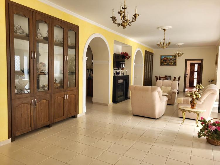 Vilă cu mobilă exotică și artă caraibiană – Snagov/Ciofliceni, aproape de lac - 3