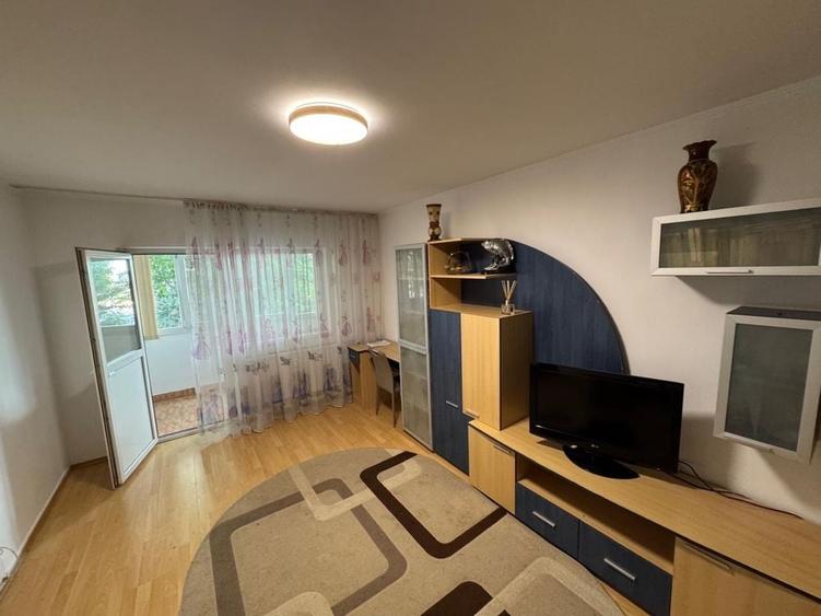 Apartament cu 2 camere decomandat în Dobroești