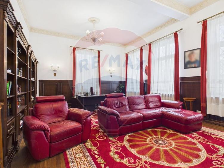 Casă cu 8 camere cu Teren 419 Mp în Cotroceni