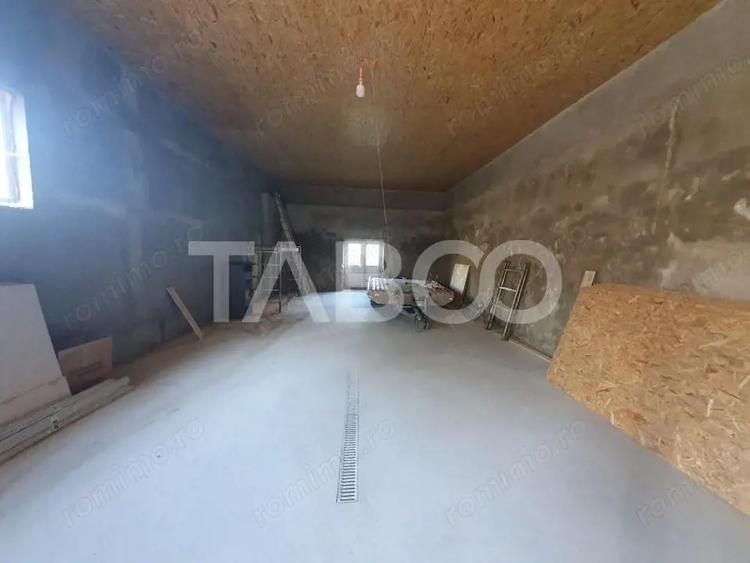 Spatiu comercial 120 mp pretabil Service Auto curent 380 V - 1