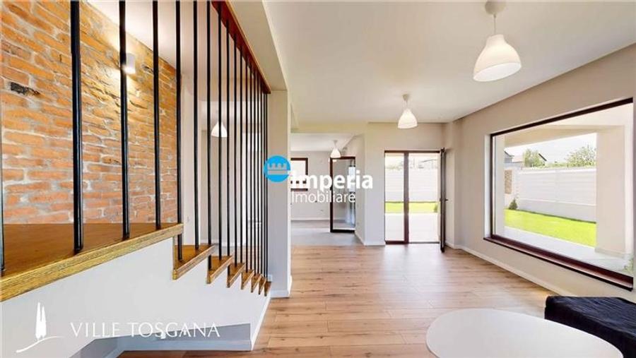 Priveliste de vis din propria terasa  Vila in Visan - 3