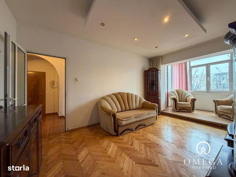 3 camere Decomandat Podu Ros Etajul 3 - 9