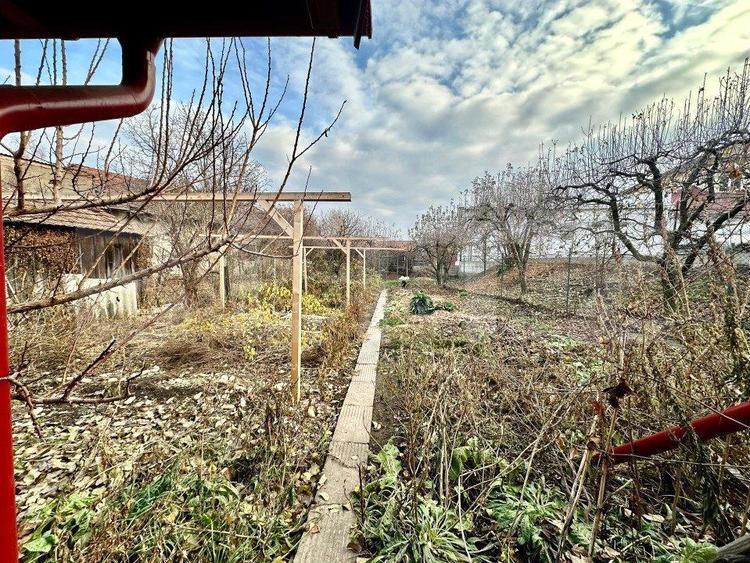 Casa spatioasa cu 5 camere, 210 mp, potrivita pentru locuin?a sau birouri - 11