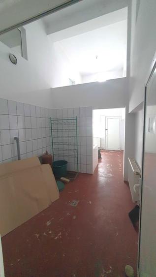 Spatii comerciale de inchiriat Zona Pietei Municipiului Dragasani - 7