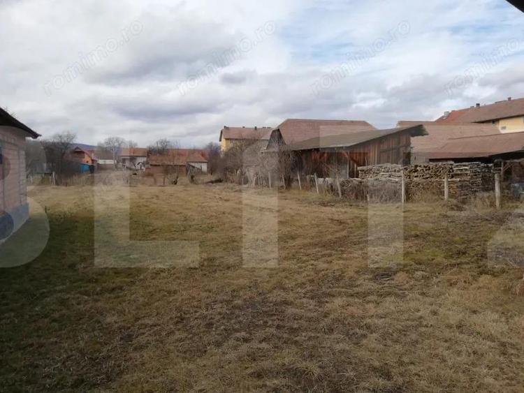 Casa de caramida cu 3 camere in Bodoc - 3