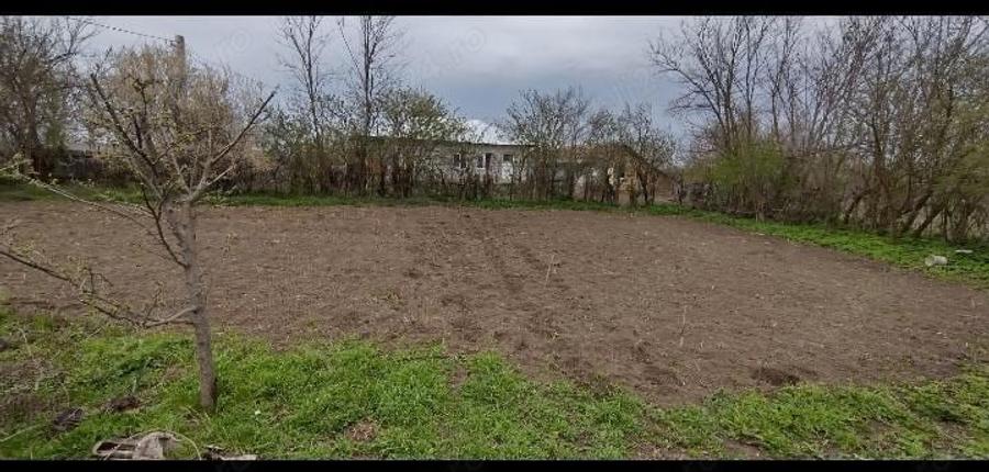 Teren si casa de vanzare - 10