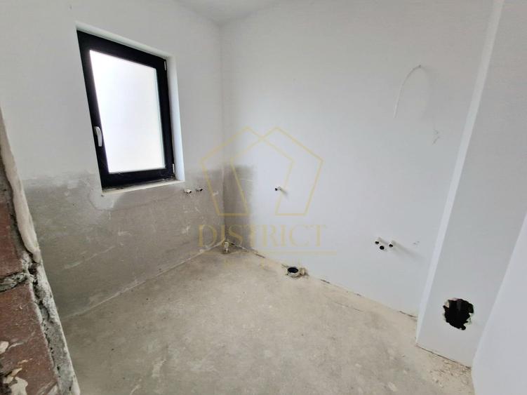 Duplex spatios despartit prin camera tehnica cu 5 camere | Urseni - 3