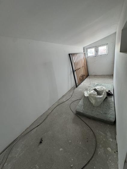 Casă individuală cu 4 camere în B-dul București - 18