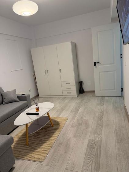 Inchiriez garsoniera - 7