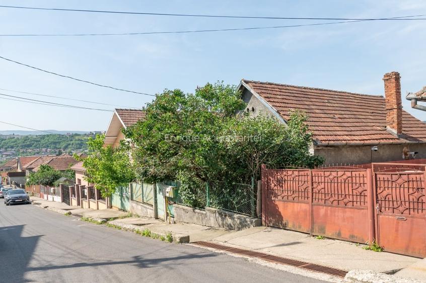 Teren Construcții intravilan de 403 mp, în Dâmbul Rotund
