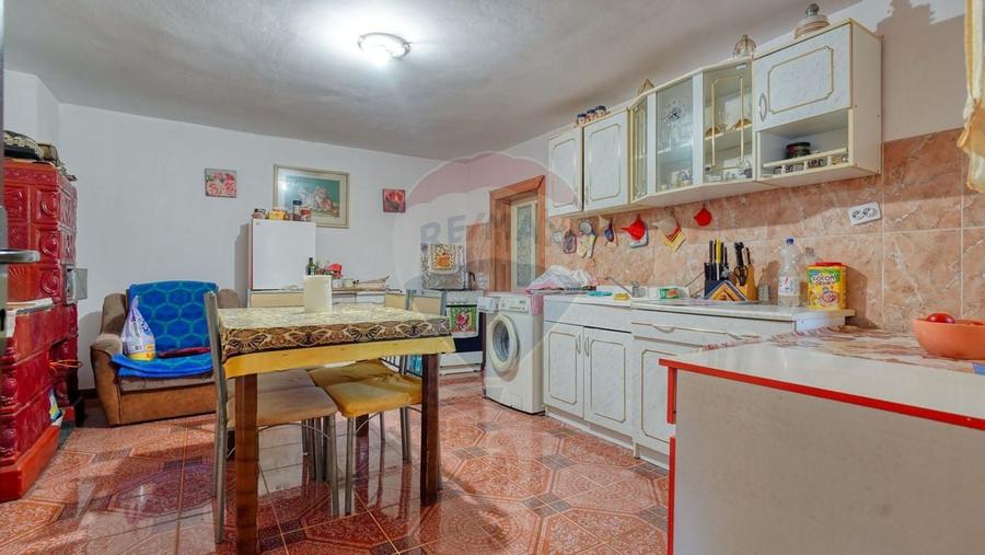Proprietate 691 mp + anexe, ideal renovare - Dumbravita, BV - 1
