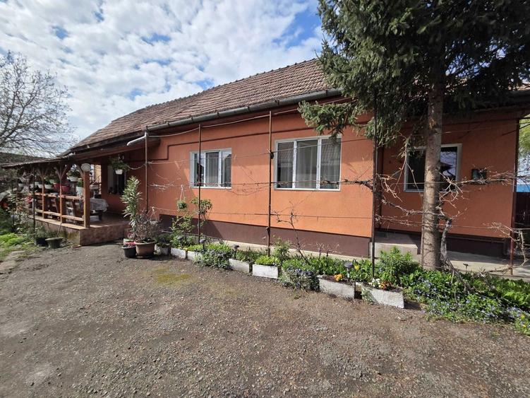 Se vinde CASA DE LOCUIT complet mobilata 3 Camere Bucatarie Baie Camara Suprafata Teren 738 MP, IN LOCALITATEA OGRA, STR. PRINCIPALA, 282 0742090687 - 3