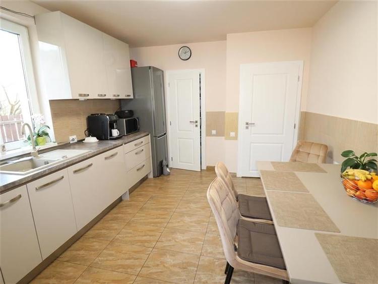 Casa individuala | 8 camere | 304 mp | teren 390 mp | Luna de Sus |  Cluj Napoca - 3