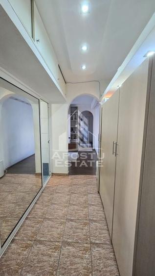 Apartament cu 4 camere, etaj intermediar, zona Dacia - 5