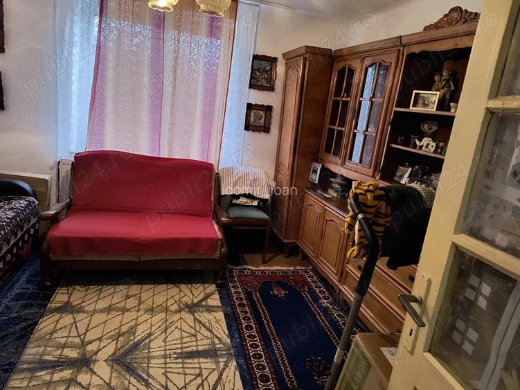 Vanzare casa cu teren de 3600 mp Miercurea Sibiului