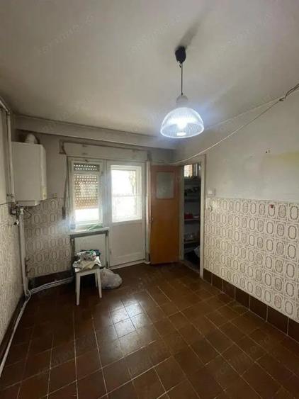 Apartament 3 camere, 98 mp, zona Sasar - Biblioteca Judeteana - 4