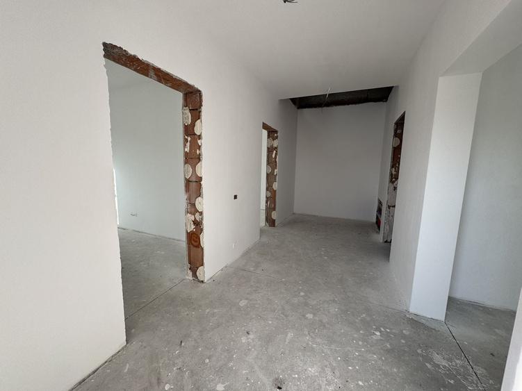 Duplex cu 3 camere cu Canalizare în Dudeștii Noi