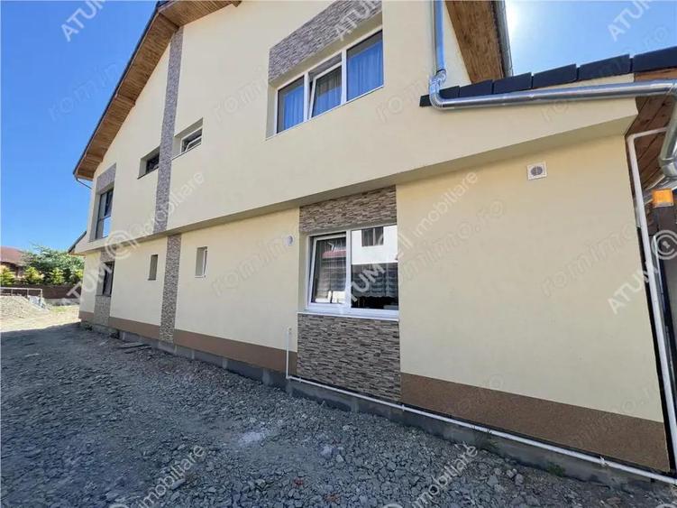 Casa la cheie cu 4 camere 3 bai si teren de 290 mp zona Brana Selimbar - 9