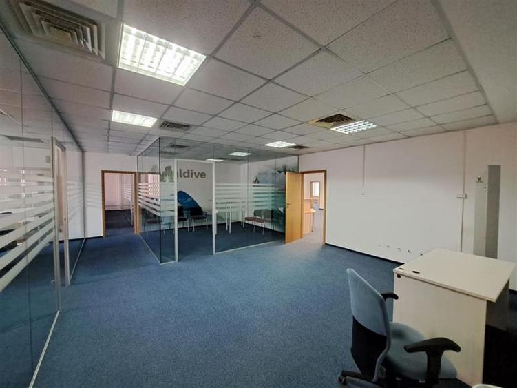 Spatiu pentru birouri, 600 mp utili, situat in zona Tetarom! - 2