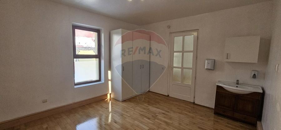 Casa de inchiriat in Andrei Muresanu, str. Anatol France - 16